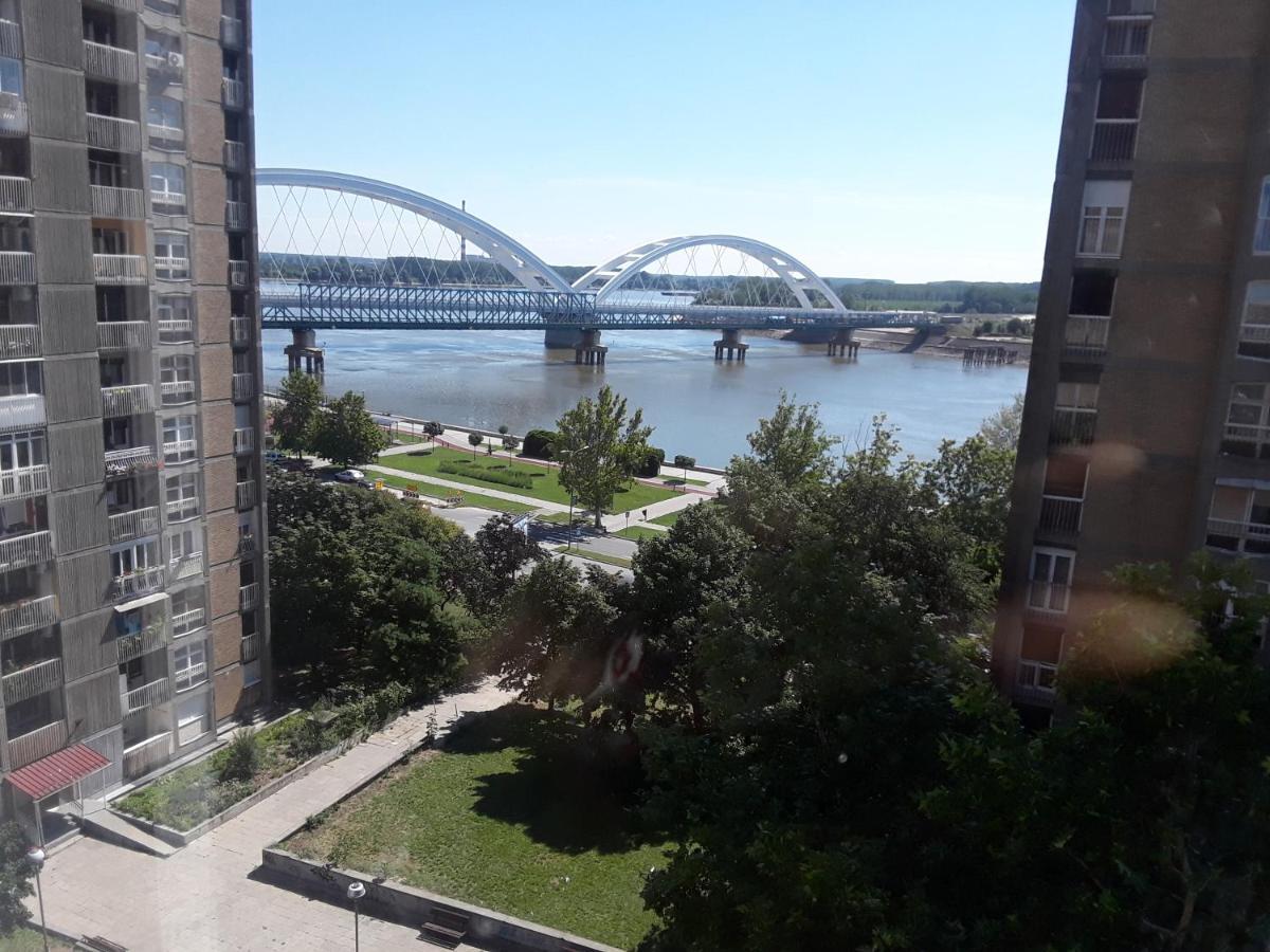 Apartman Bane 021 With A View Novi Sad Exterior foto